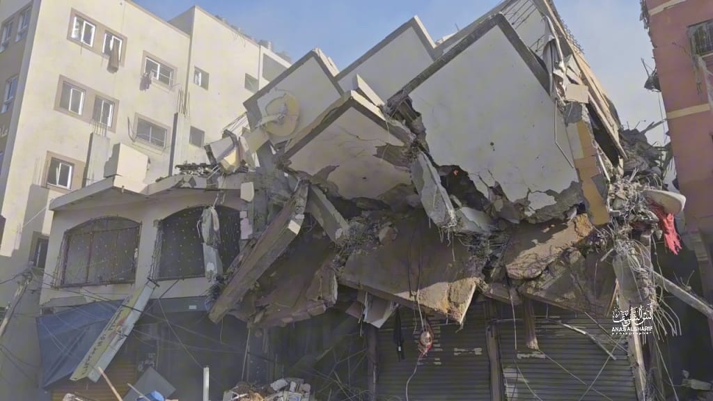 Salah satu bangunan hancur di Jalur Gaza Palestina, setelah dibom militer Israel. (Foto: Istimewa)